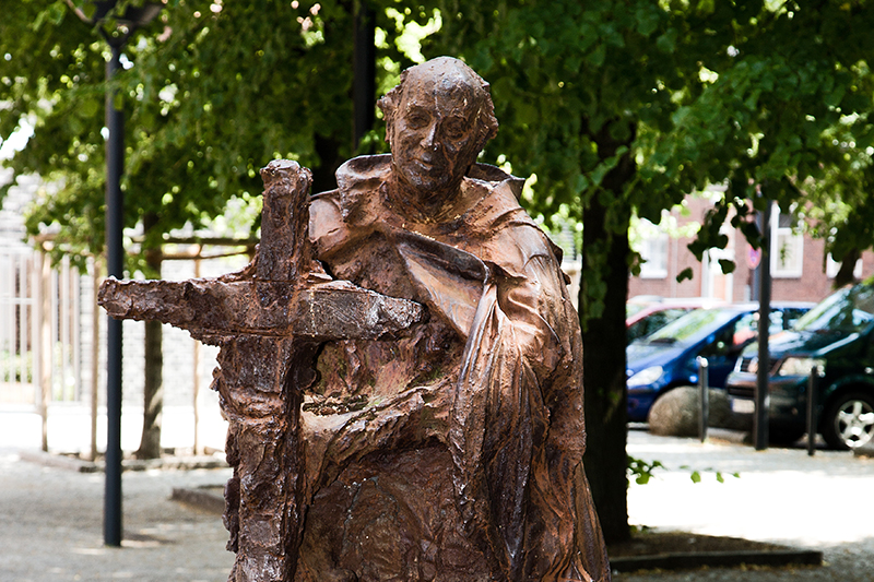 Ansgar-Denkmal Lechtape Hamburg Dom 270 800x533