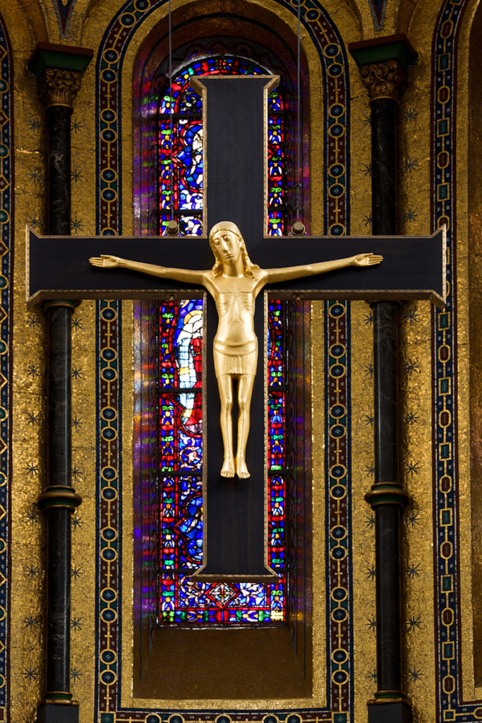 Mariendom, Triumphkreuz