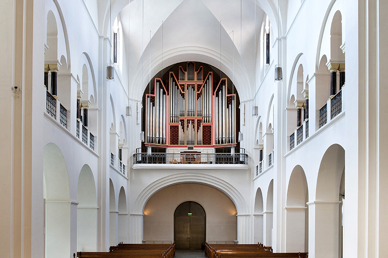 orgel gesamt aus der distanz 800x533